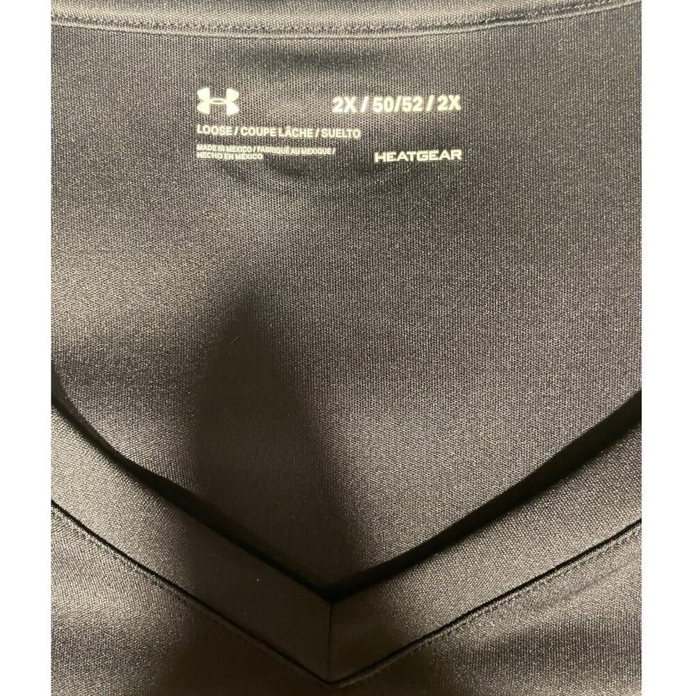 Under Armour Women’s Black V-Neck Athletic T-Shirt Short Sleeve Size 2XL - Picture 2 of 3
